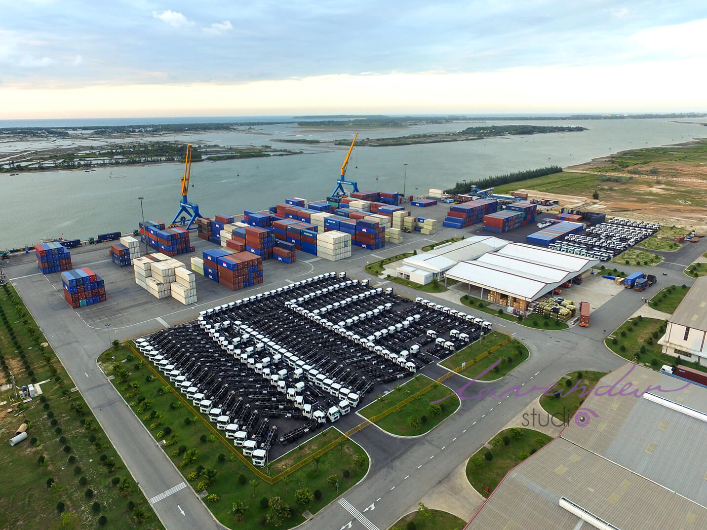 Tìm nơi chuyên chụp ảnh quay phim flycam ở Đà nẵng Tìm nơi chuyên chụp ảnh quay phim flycam ở Đà nẵng