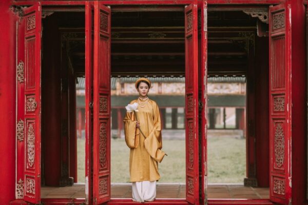 Giá thuê chụp ảnh ở Huế áo dài bao nhiêu tiền