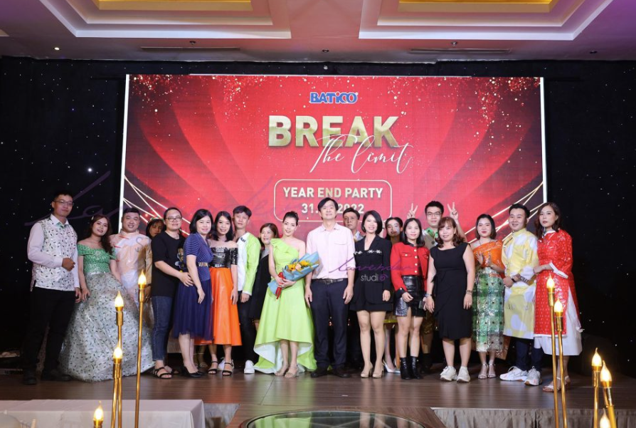 Tham khảo 10 studio chụp ảnh tiệc cuối năm tại Đà Nẵng năm 2025 Tham khảo 10 studio chụp ảnh tiệc cuối năm tại Đà Nẵng năm 2025