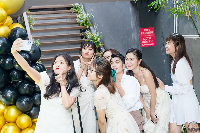 Tham khảo 10 studio chụp ảnh tiệc cuối năm tại Đà Nẵng năm 2025 Tham khảo 10 studio chụp ảnh tiệc cuối năm tại Đà Nẵng năm 2025