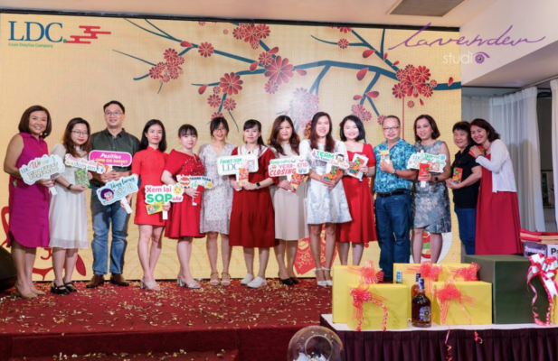 studio chụp ảnh tất niên cuối năm tại Đà Nẵng