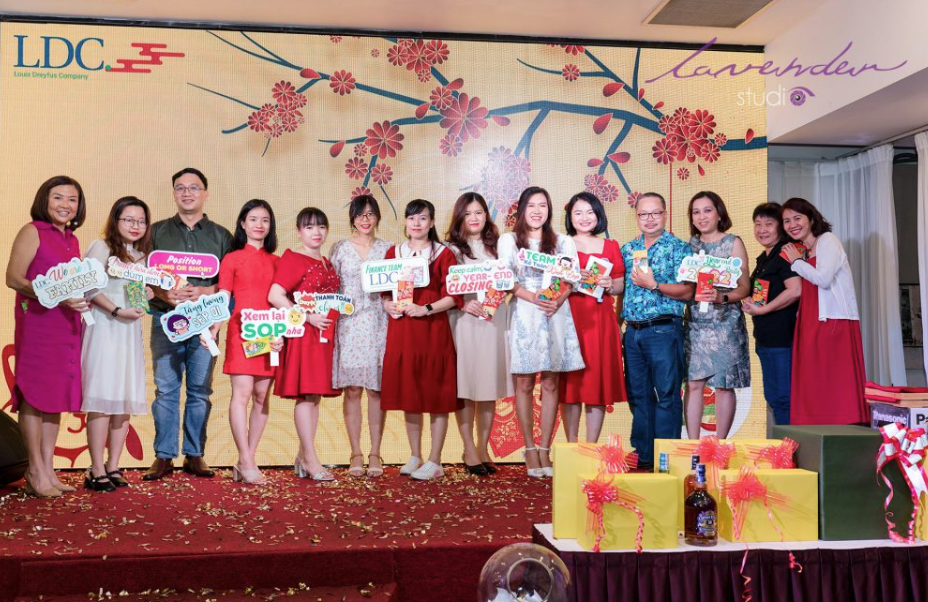 Tham khảo 10 studio chụp ảnh tiệc cuối năm tại Đà Nẵng năm 2025 Tham khảo 10 studio chụp ảnh tiệc cuối năm tại Đà Nẵng năm 2025