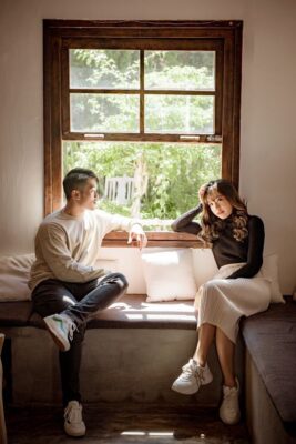 chụp ảnh cặp đôi tại nhà