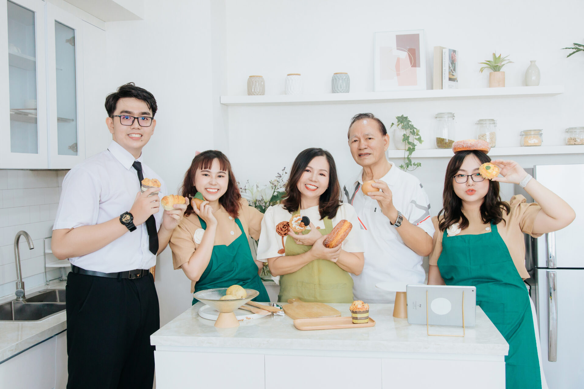 10 Bí quyết chụp ảnh gia đình tại nhà cực đơn giản