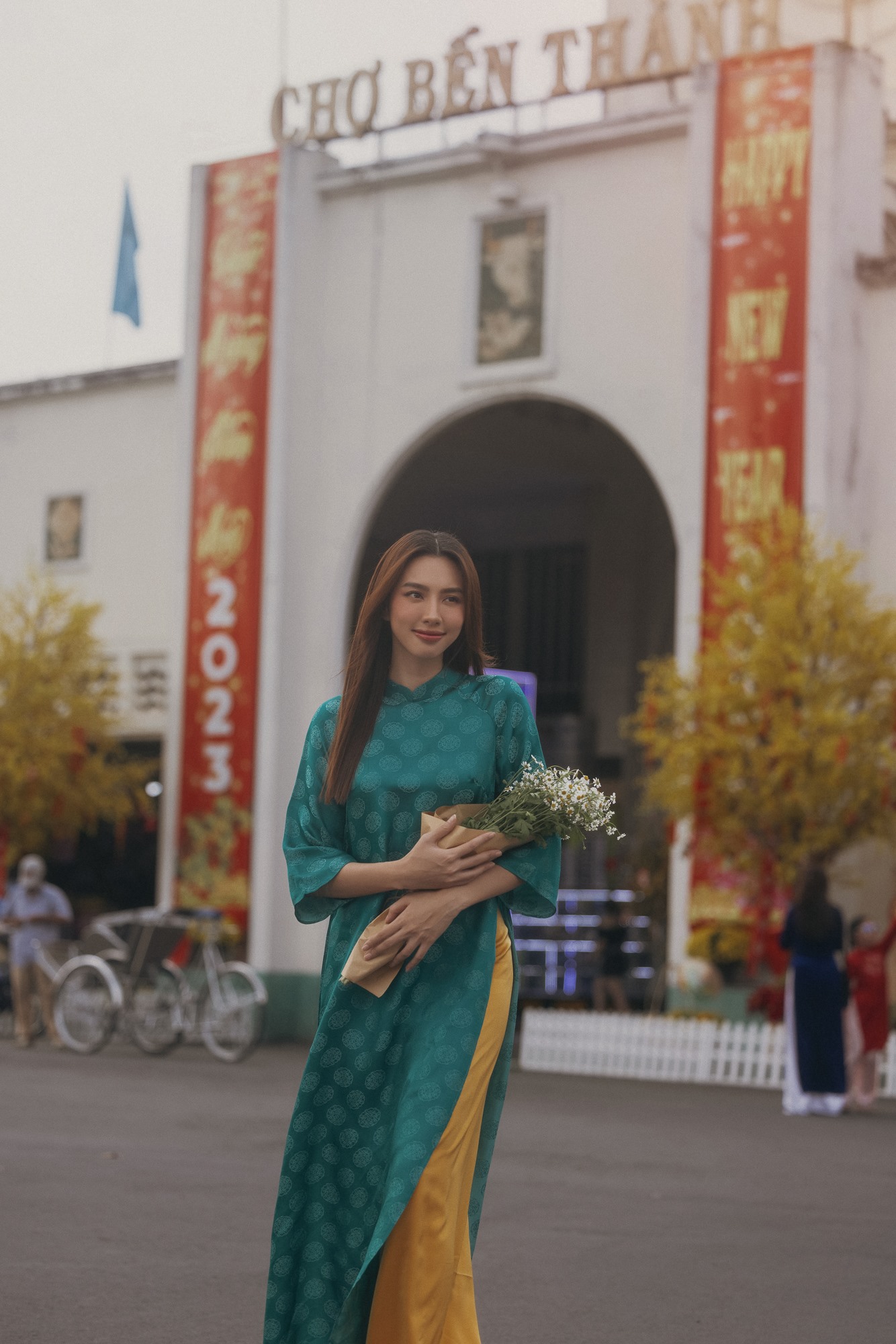 Khám phá concept chụp hình áo dài ấn tượng cho mùa lễ hội