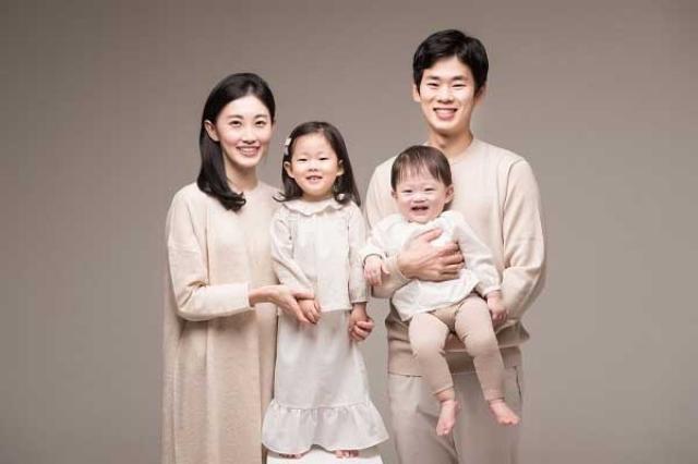 Top 10 dịch vụ chụp ảnh gia đình tại Đà Lạt siêu ấn tượng năm 2025-2026 Top 10 dịch vụ chụp ảnh gia đình tại Đà Lạt siêu ấn tượng năm 2025-2026