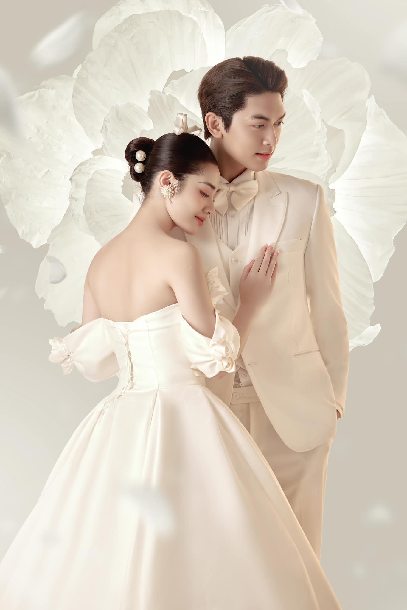 Cập nhật 8/2025: Concept tạo dáng chụp ảnh cưới đẹp lung linh