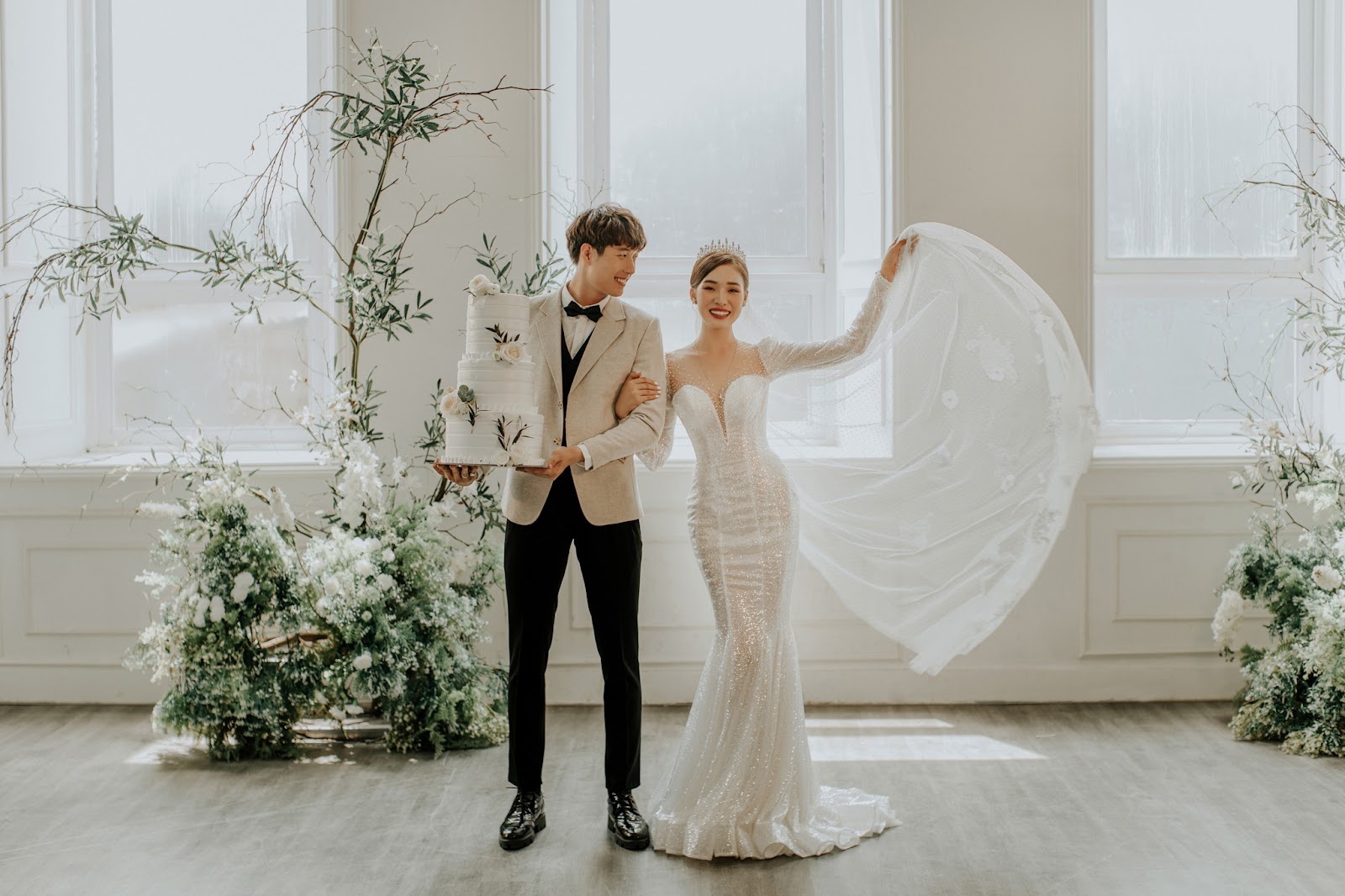 Cập nhật 8/2025: Concept tạo dáng chụp ảnh cưới đẹp lung linh