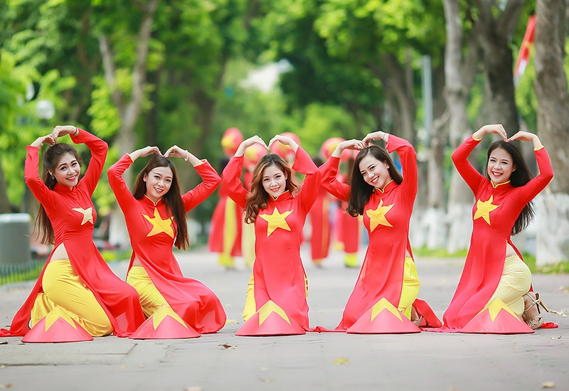 Reviews HOT: Chụp ảnh áo dài tại Hà Nội 2/9 ở đâu giá rẻ? Reviews HOT: Chụp ảnh áo dài tại Hà Nội 2/9 ở đâu giá rẻ?