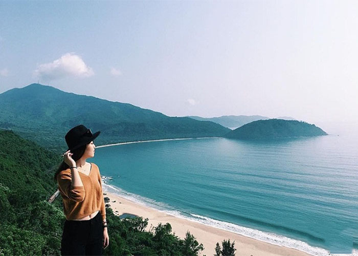 Mẹo tạo dáng chụp hình ở lăng Cô - Huế đẹp không phải ai cũng biết Mẹo tạo dáng chụp hình ở lăng Cô - Huế đẹp không phải ai cũng biết