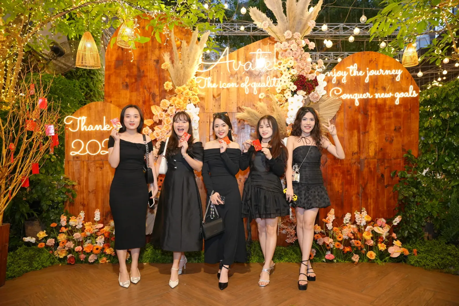 Top phong cách chụp ảnh Year End Party được doanh nghiệp ưa chuộng nhất hiện nay