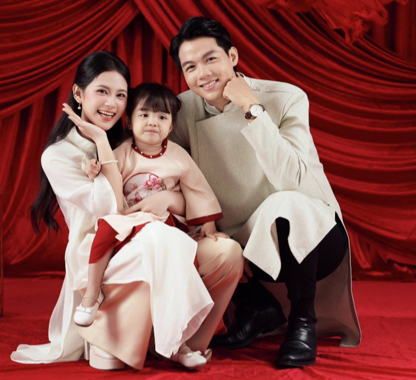 Chụp ảnh gia đình áo dài – Gìn giữ nét đẹp truyền thống Việt Nam