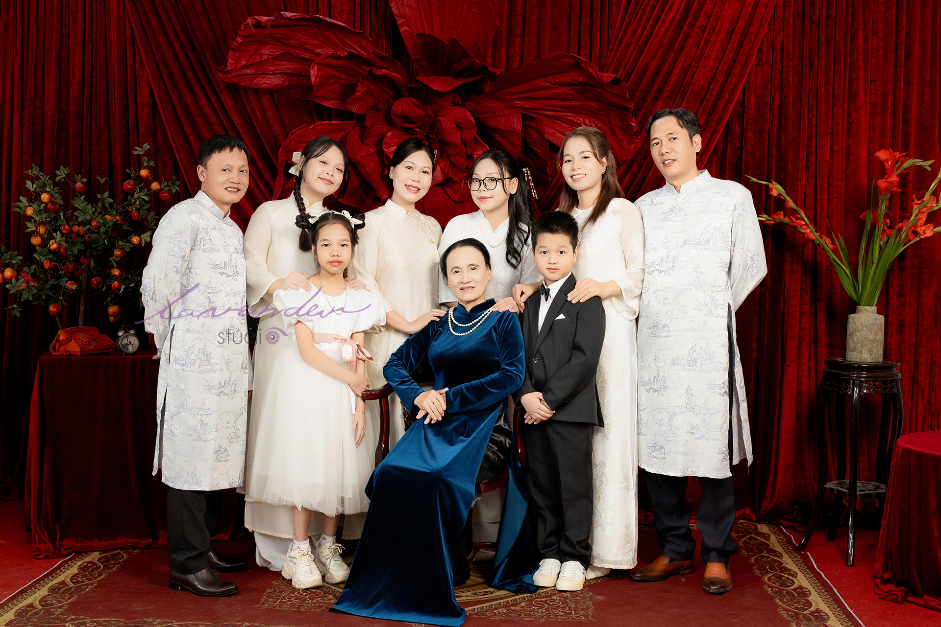 Chụp ảnh gia đình tết 2026: Trang phục và concept phổ biến Chụp ảnh gia đình tết 2026: Trang phục và concept phổ biến