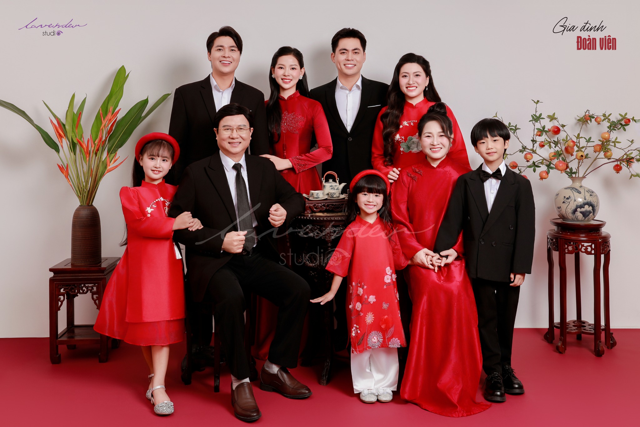 Chụp ảnh gia đình tết 2026: Trang phục và concept phổ biến Chụp ảnh gia đình tết 2026: Trang phục và concept phổ biến