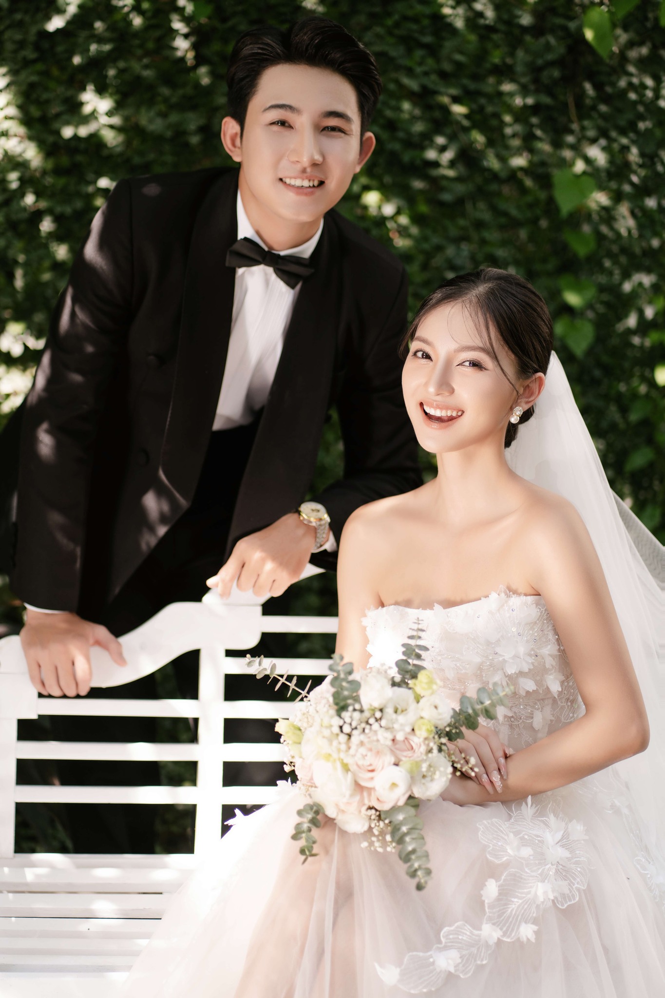 Bí quyết chụp ảnh cưới 2026 đẹp tự nhiên như tạp chí