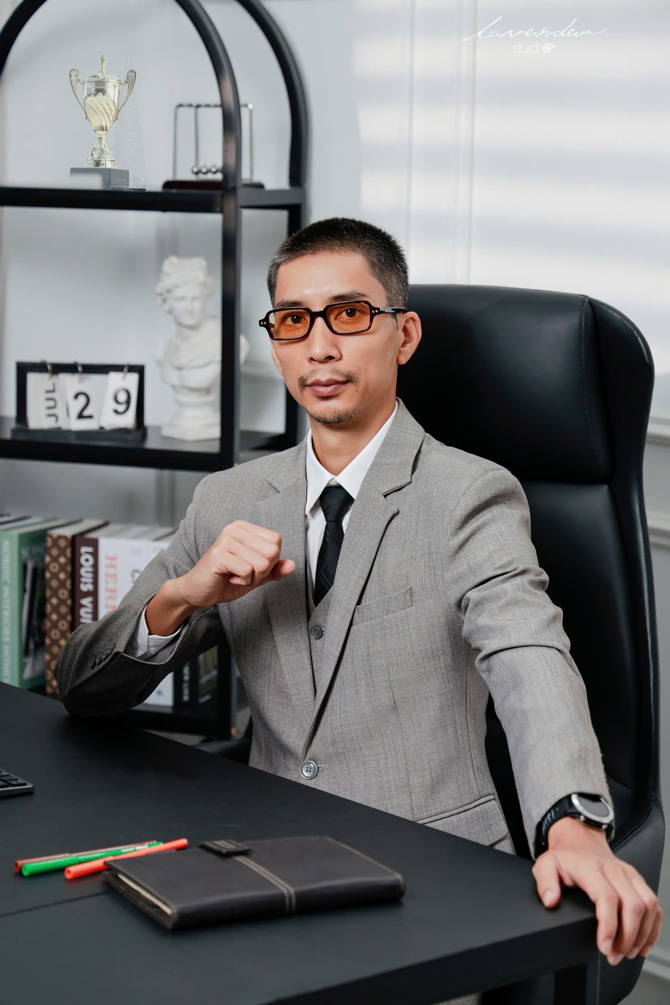 Chụp ảnh profile cá nhân 2026 cho doanh nhân – Xu hướng hình ảnh chuyên nghiệp