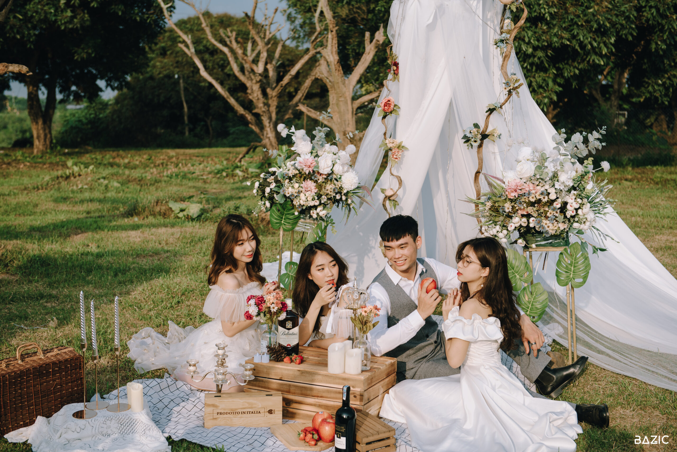 Ý tưởng chụp ảnh kỷ niệm ngày cưới 2026 độc đáo Ý tưởng chụp ảnh kỷ niệm ngày cưới 2026 độc đáo