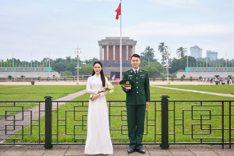 Chụp ảnh couple áo dài 2026 – Dịu dàng và sang trọng Chụp ảnh couple áo dài 2026 – Dịu dàng và sang trọng