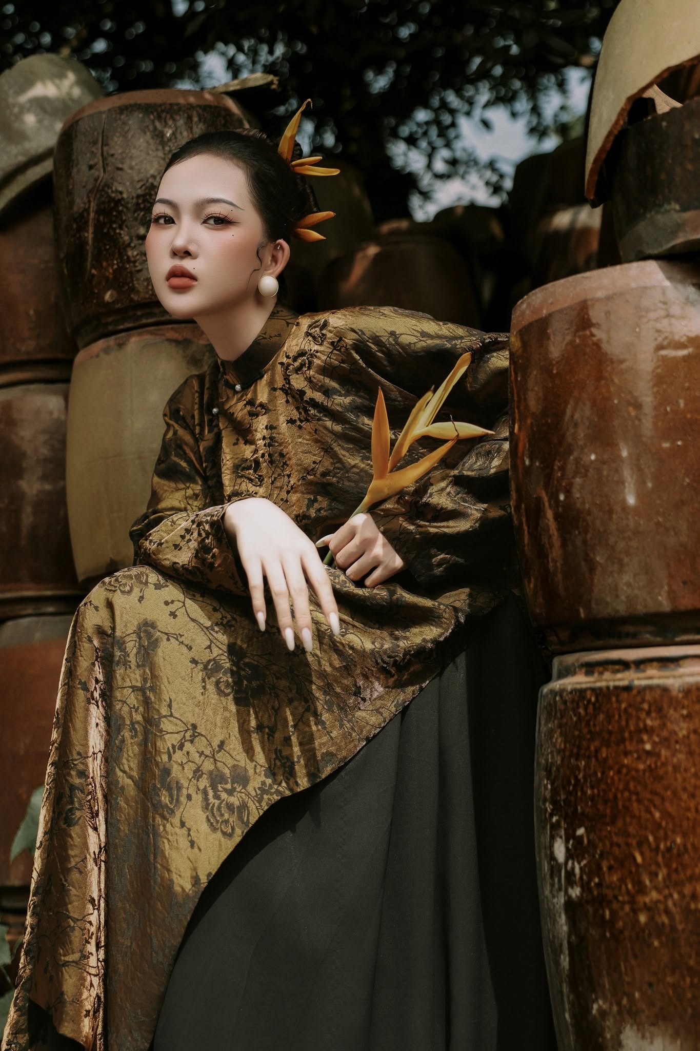 Chụp Ảnh Áo Dài Nên Chọn Studio Hay Ngoại Cảnh? Chụp Ảnh Áo Dài Nên Chọn Studio Hay Ngoại Cảnh?